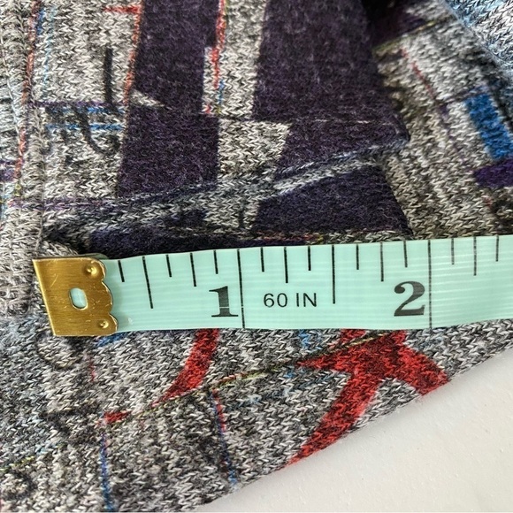 INOAH  - SIZE MEDIUM - GOTH STYLE GRAFFITI LIKE PRINT - MULTI COLORED - B11 - Picture 6 of 14